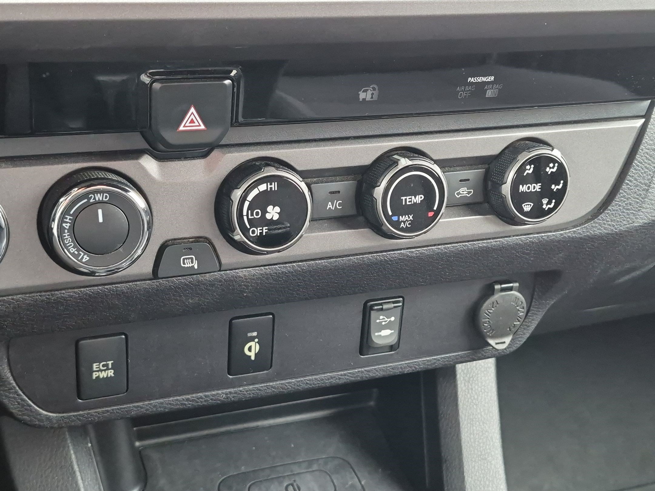 Used 2017 Toyota Tacoma TRD Sport w/ Tow Package (A/T) AWD/4WD image 26