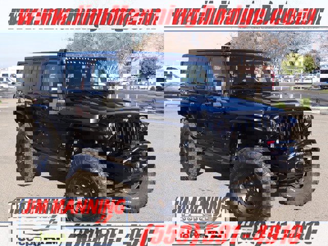 Used 2015 Jeep Wrangler Unlimited Rubicon w/ Connectivity Group