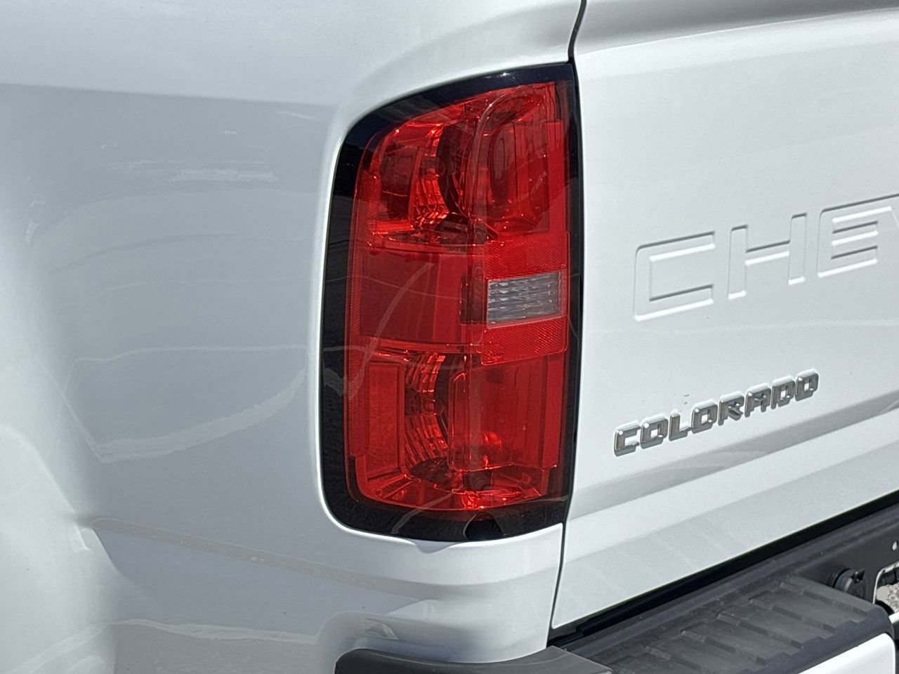 Used 2022 Chevrolet Colorado LT w/ LT Convenience Package image 7