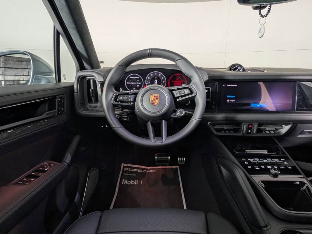 New 2026 Porsche Cayenne GTS image 23