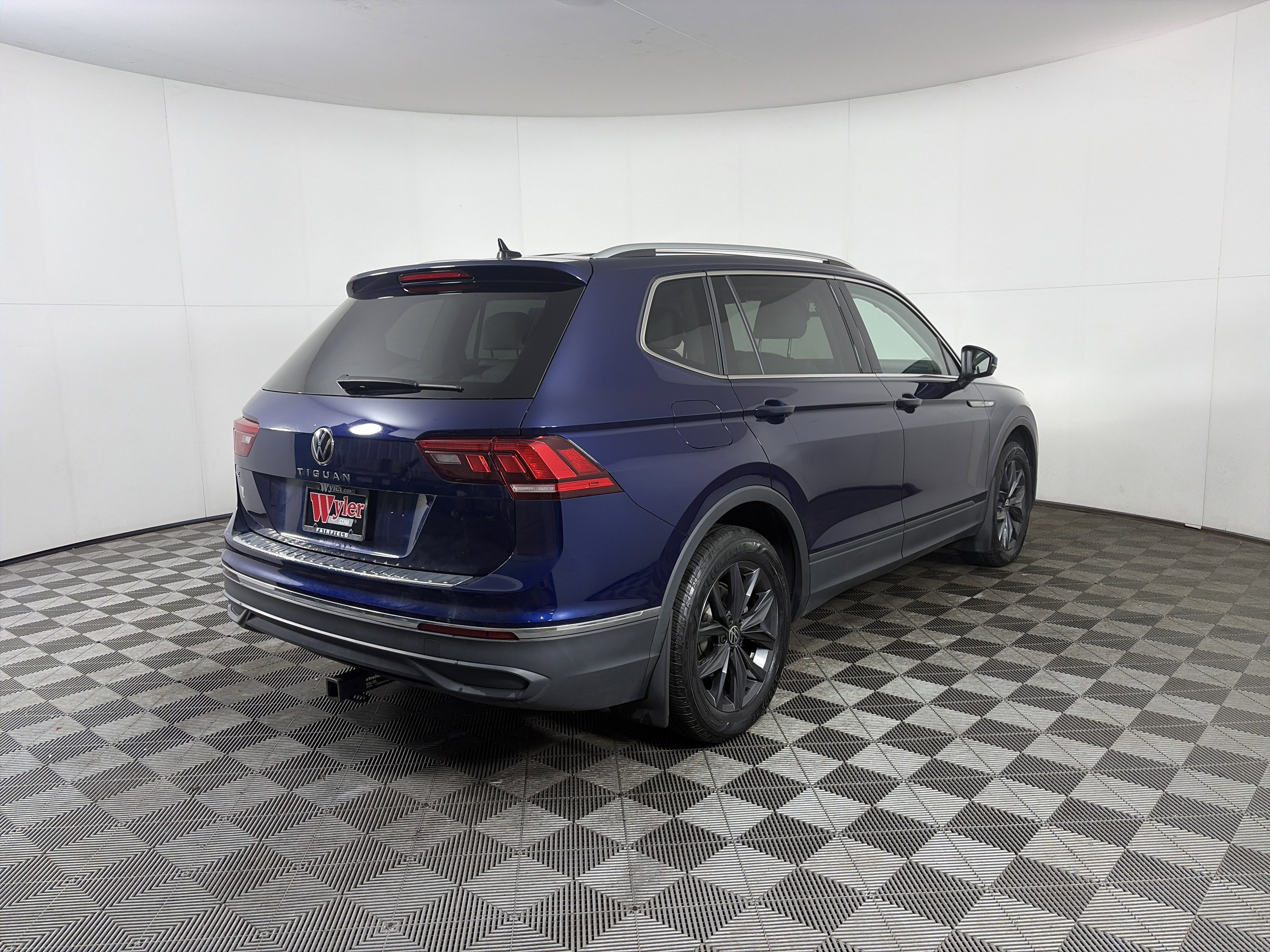 Used 2022 Volkswagen Tiguan SE image 21