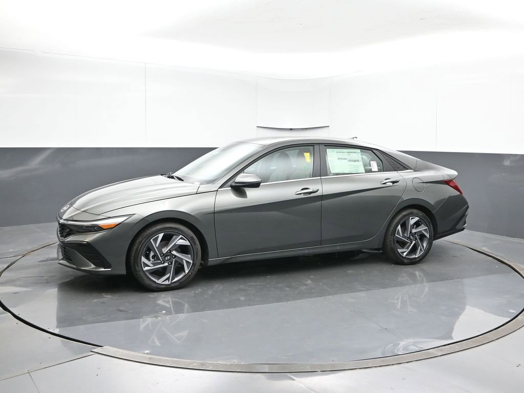 New 2026 Hyundai Elantra Limited image 2