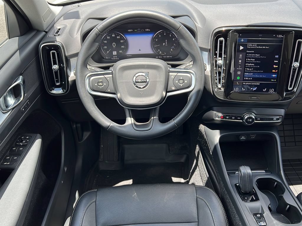 Used 2021 Volvo XC40 T5 Momentum w/ Premium Package AWD/4WD image 15