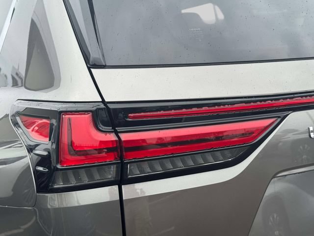 Used 2024 Lexus LX 600 4WD w/ Interior Upgrade Package image 14