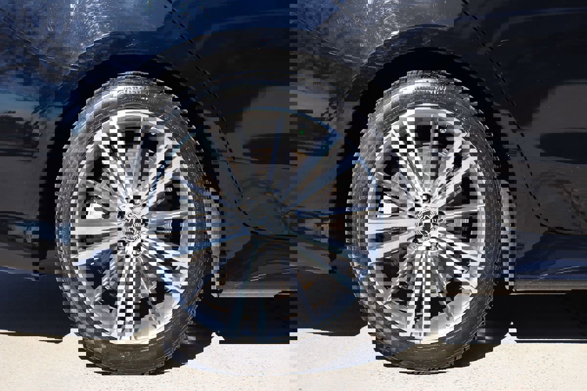 Used 2020 Mercedes-Benz CLS 450 w/ Premium Package image 45