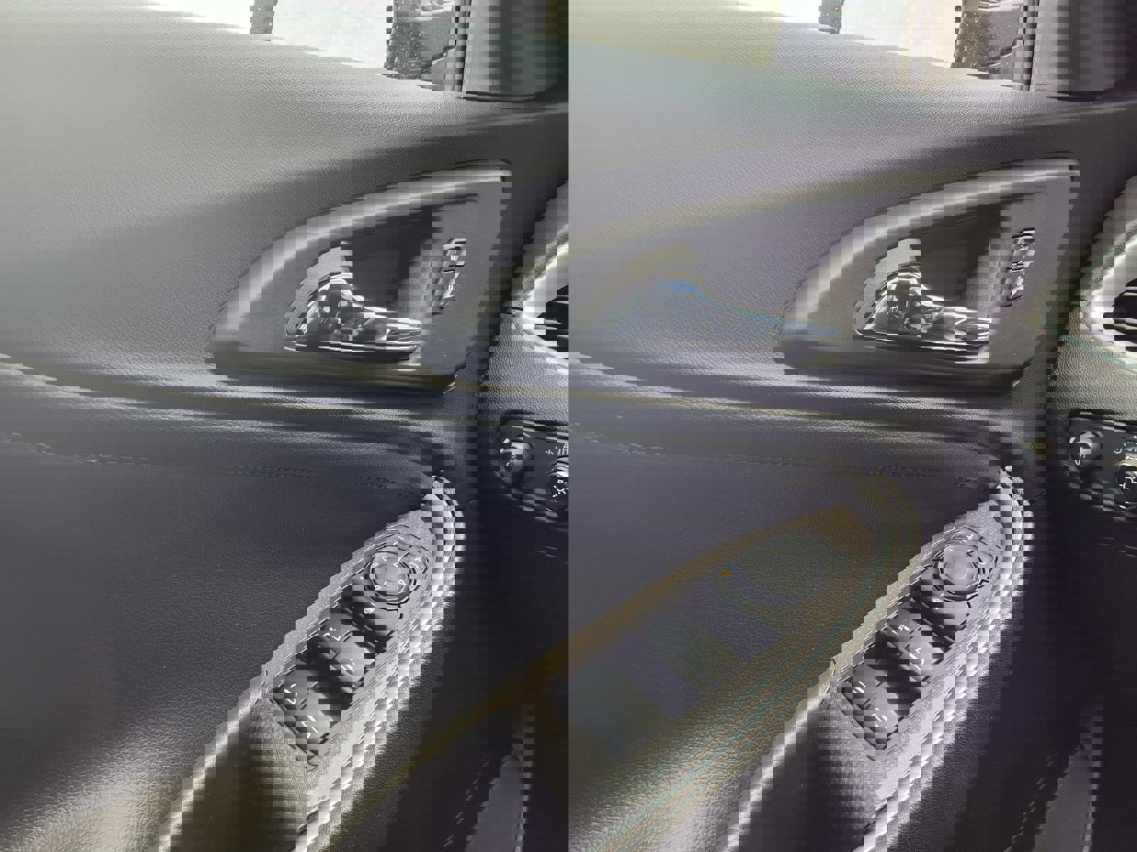 Used 2022 Chevrolet Malibu LT w/ Leather Package image 21