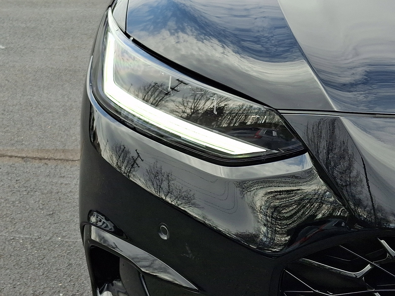 Used 2024 Honda HR-V EX-L image 9