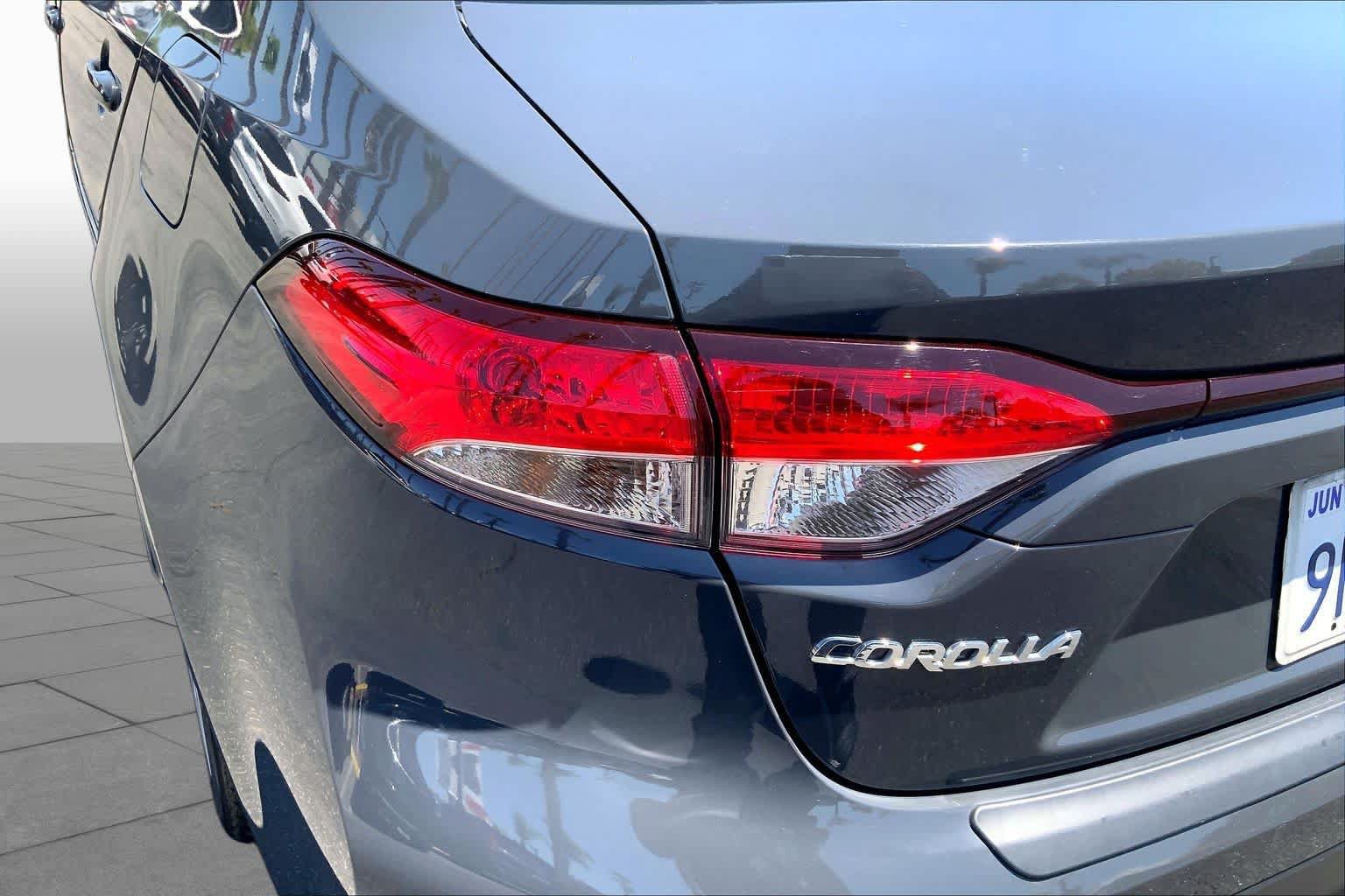 Used 2024 Toyota Corolla LE FWD image 28