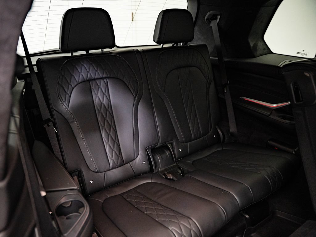 Certified 2026 BMW X7 xDrive40i w/ Executive Package AWD/4WD image 49