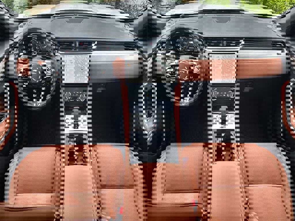 New 2026 Jaguar F-PACE R-Dynamic S image 12