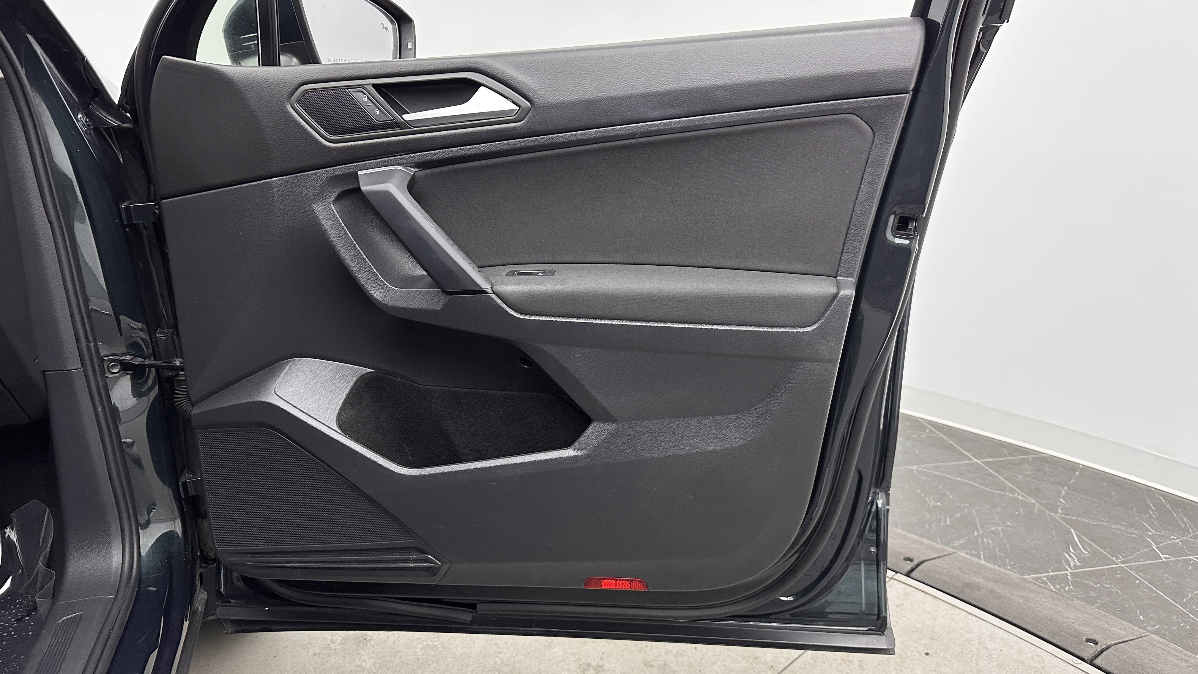 Used 2019 Volkswagen Tiguan S FWD image 31