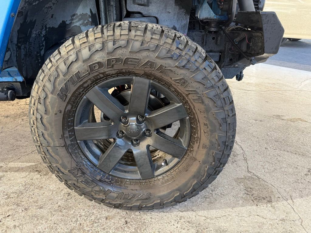 Used 2014 Jeep Wrangler Unlimited Sahara image 10