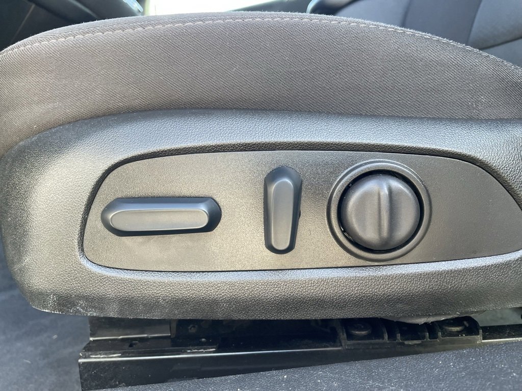 Used 2024 Chevrolet Malibu LT image 11