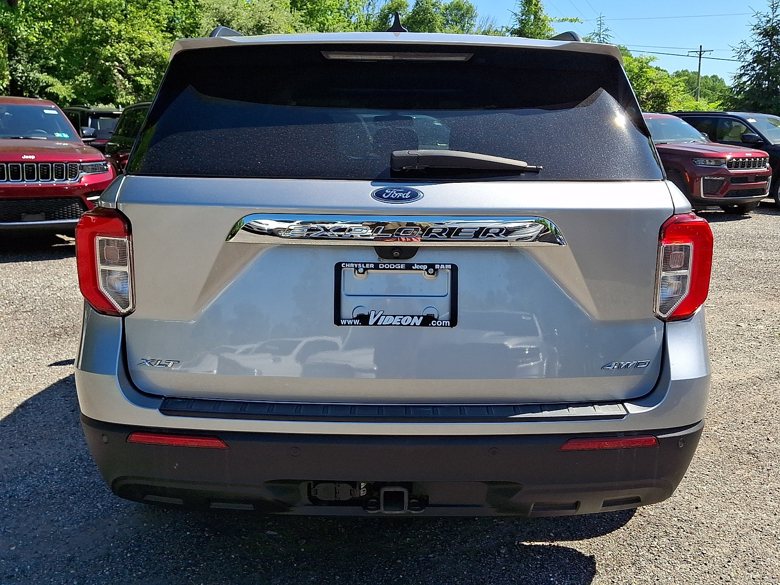 Used 2021 Ford Explorer XLT w/ Class III Trailer Tow Package AWD/4WD image 5