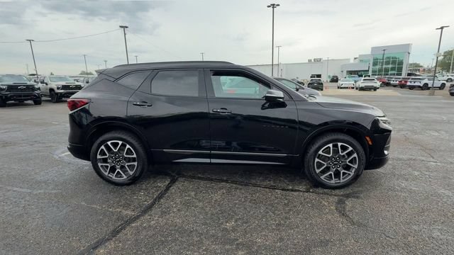 Used 2023 Chevrolet Blazer RS w/ Driver Confidence II Package AWD/4WD image 9