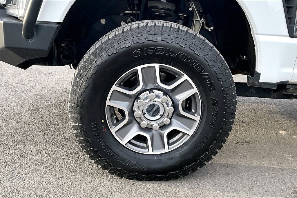 Used 2023 Ford F250 Lariat w/ Tow Technology Package image 9