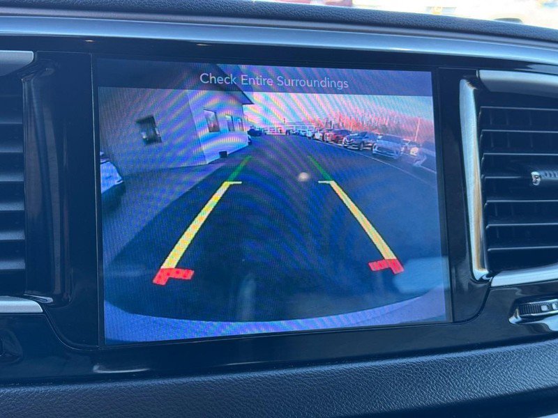 Used 2017 Chrysler Pacifica Touring-L image 25