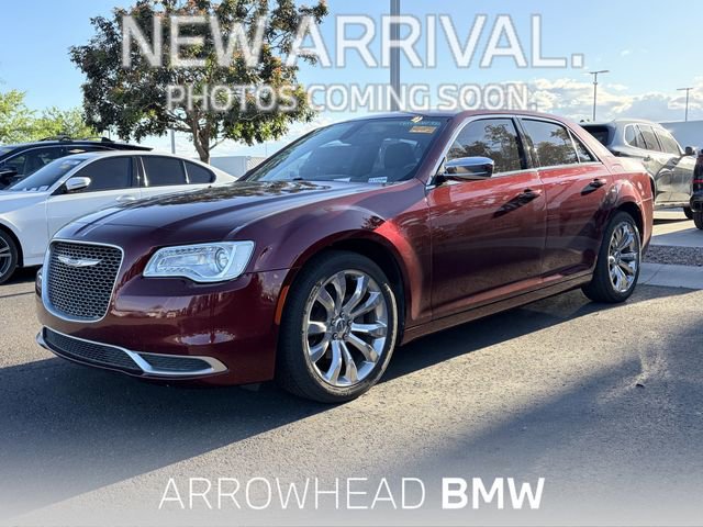 Used 2019 Chrysler 300 Touring w/ Chrome Appearance Package image 1
