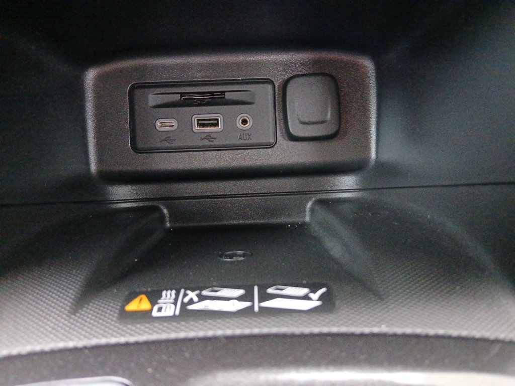 Used 2022 Chevrolet Equinox Premier FWD image 6