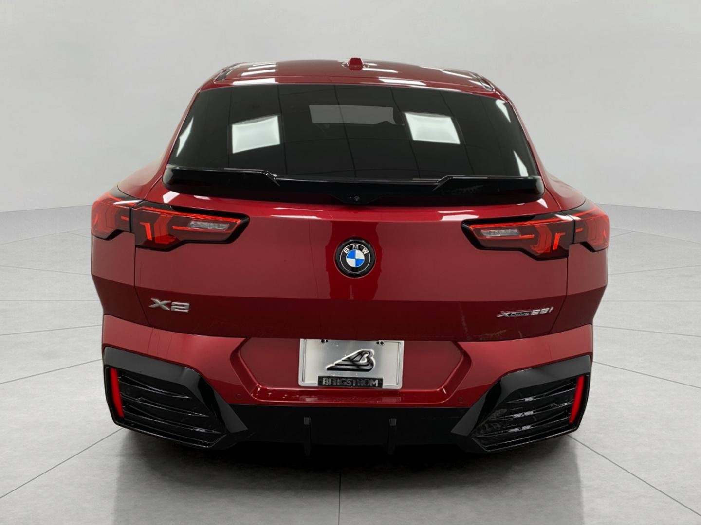 New 2026 BMW X2 xDrive28i AWD/4WD image 4