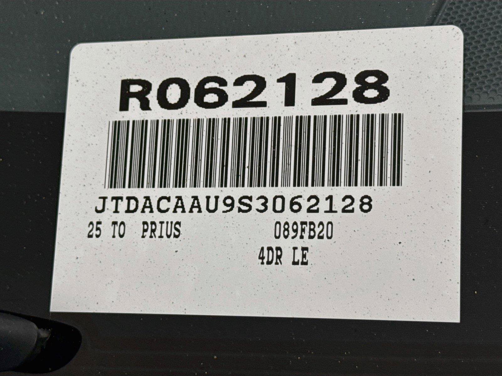 Certified 2025 Toyota Prius LE FWD image 40