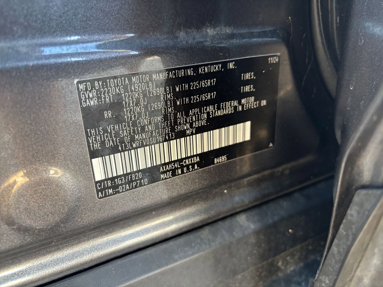 Used 2025 Toyota RAV4 LE AWD/4WD image 30