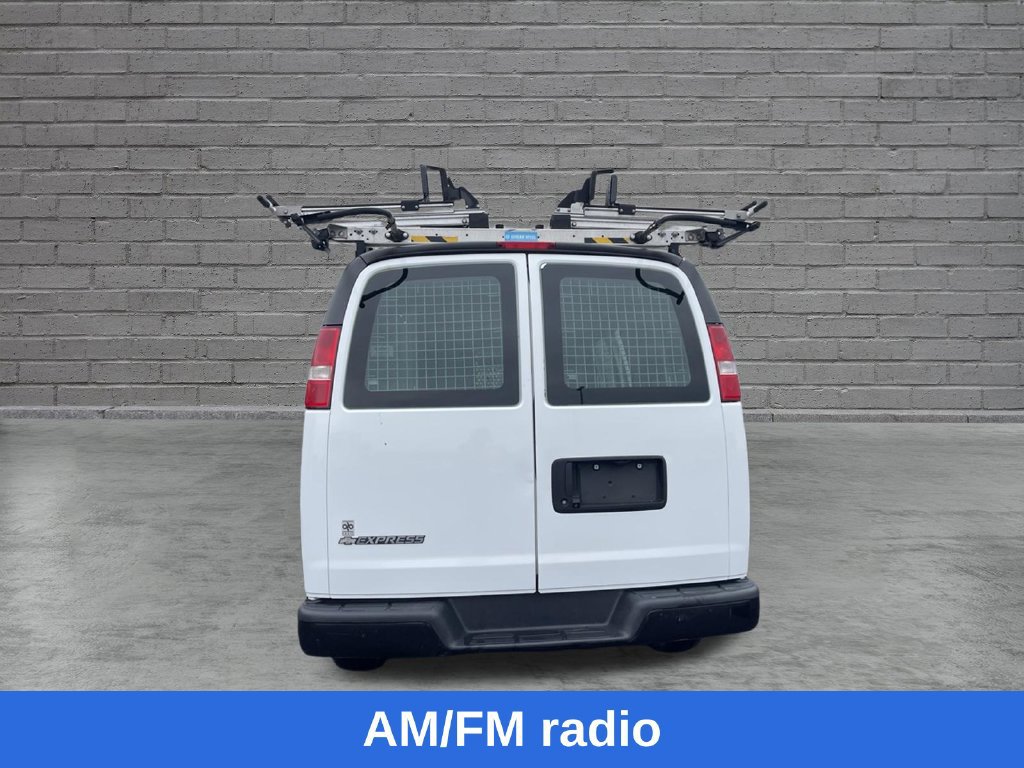 Used 2018 Chevrolet Express 2500 RWD image 8