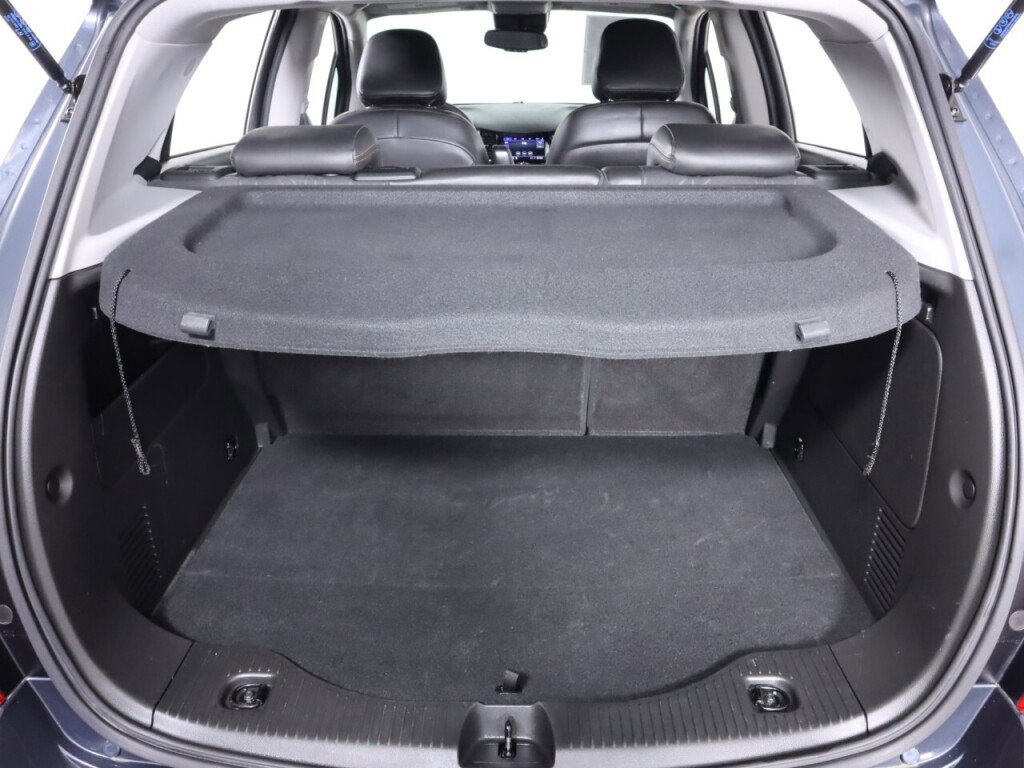 Used 2021 Chevrolet Trax LT w/ LT Convenience Package image 33