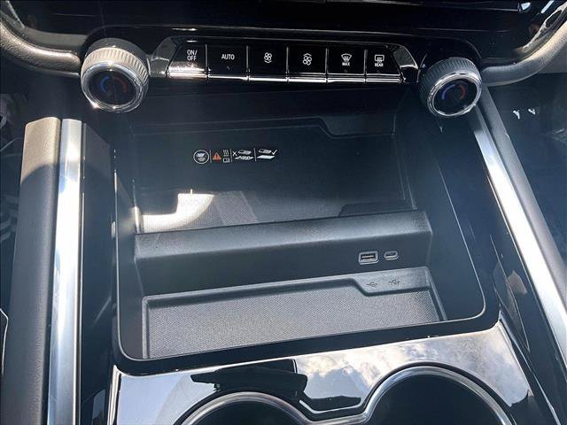 Used 2025 Chevrolet Tahoe LT RWD image 24