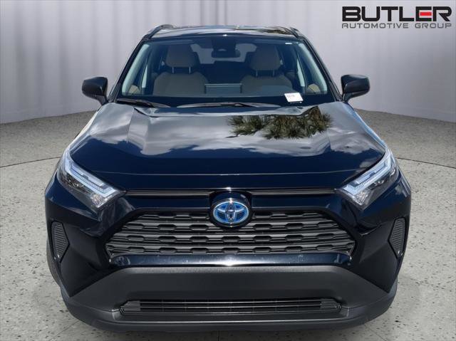 Certified 2023 Toyota RAV4 LE AWD/4WD image 8