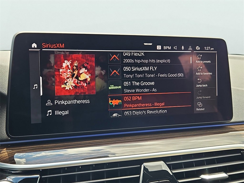 Used 2022 BMW 530i xDrive w/ Premium Package image 32