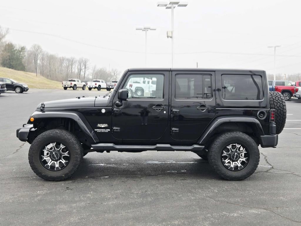 Used 2015 Jeep Wrangler Unlimited Sahara image 6