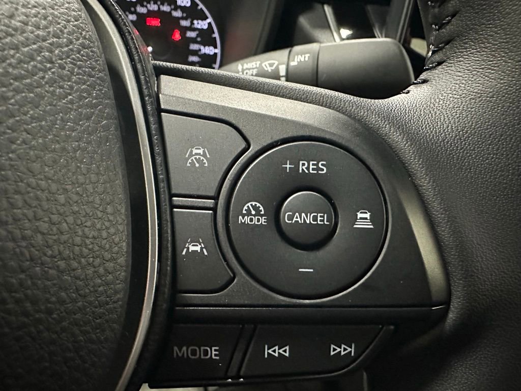 Used 2025 Toyota Corolla SE FWD image 20