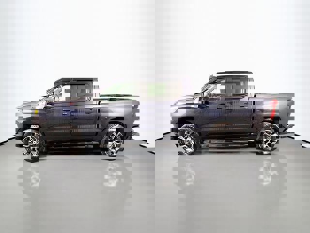 Used 2022 Chevrolet Silverado 1500 RST image 4