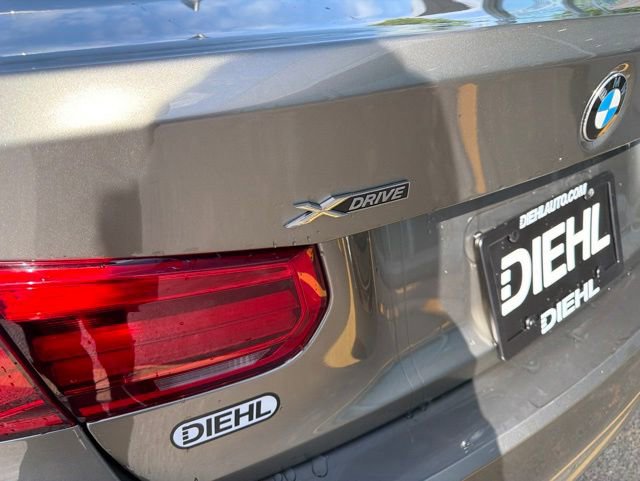 Used 2018 BMW 320i xDrive Sedan w/ Premium Package AWD/4WD image 4