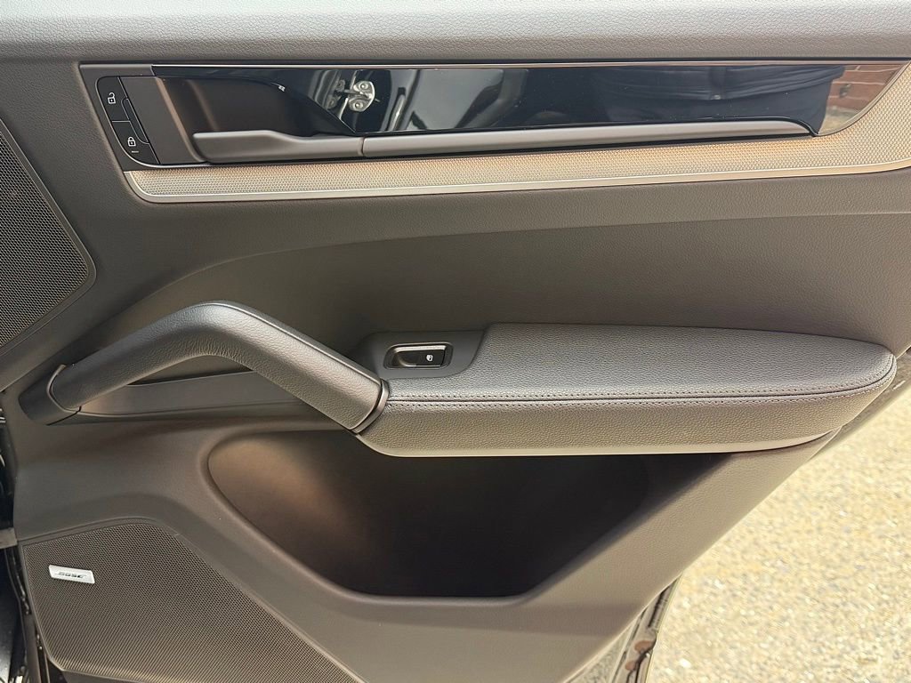 New 2026 Porsche Cayenne Coupe image 24