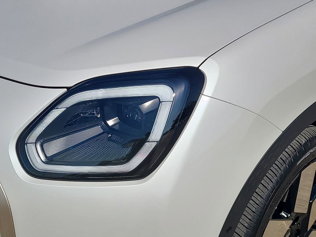 Used 2025 MINI Cooper Countryman S w/ Comfort Package Max image 9