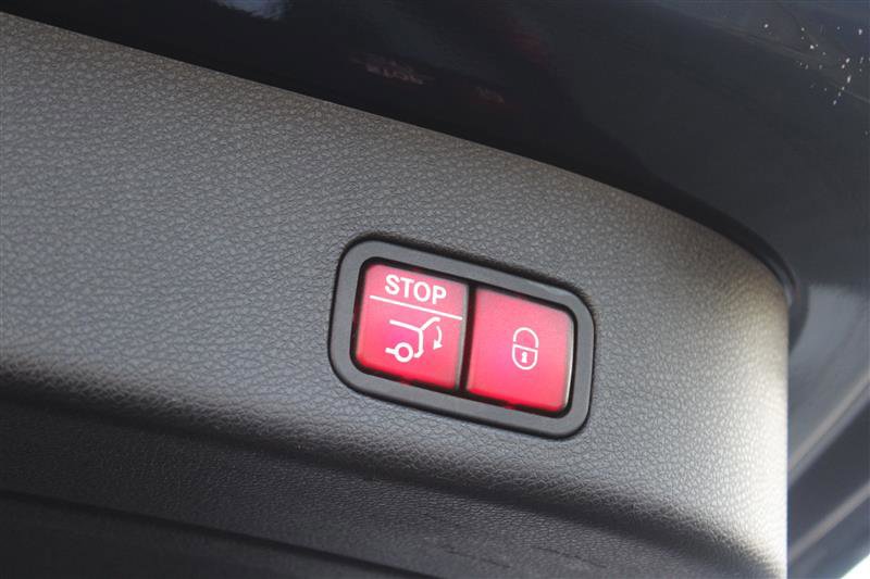 Used 2014 Mercedes-Benz GL 550 GL 550 image 32