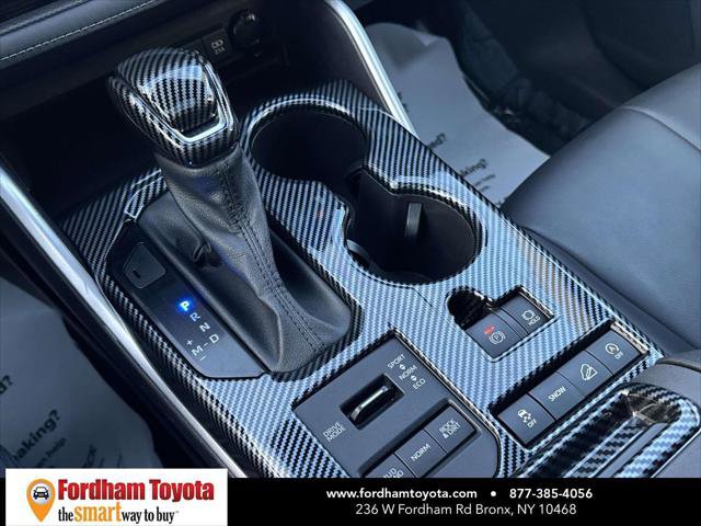 Certified 2021 Toyota Highlander XLE image 32