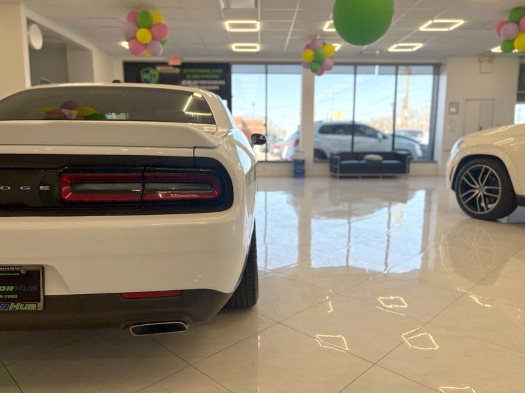 Used 2019 Dodge Challenger R/T image 14