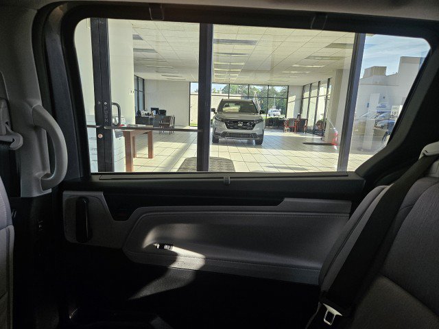 Used 2018 Honda Odyssey EX image 17