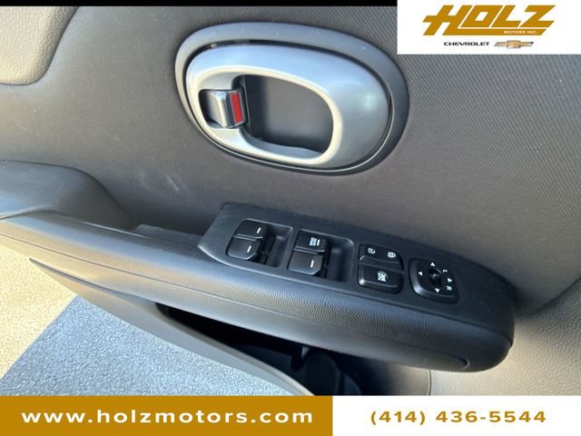 Used 2016 Kia Soul image 18
