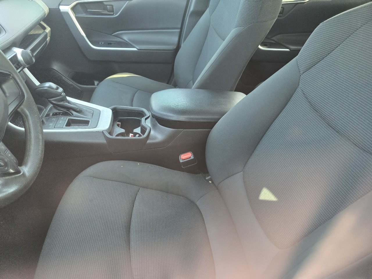 Certified 2021 Toyota RAV4 LE FWD image 21
