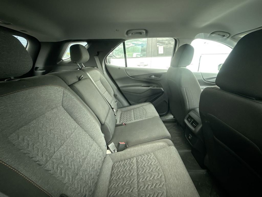 Used 2022 Chevrolet Equinox LT FWD image 9