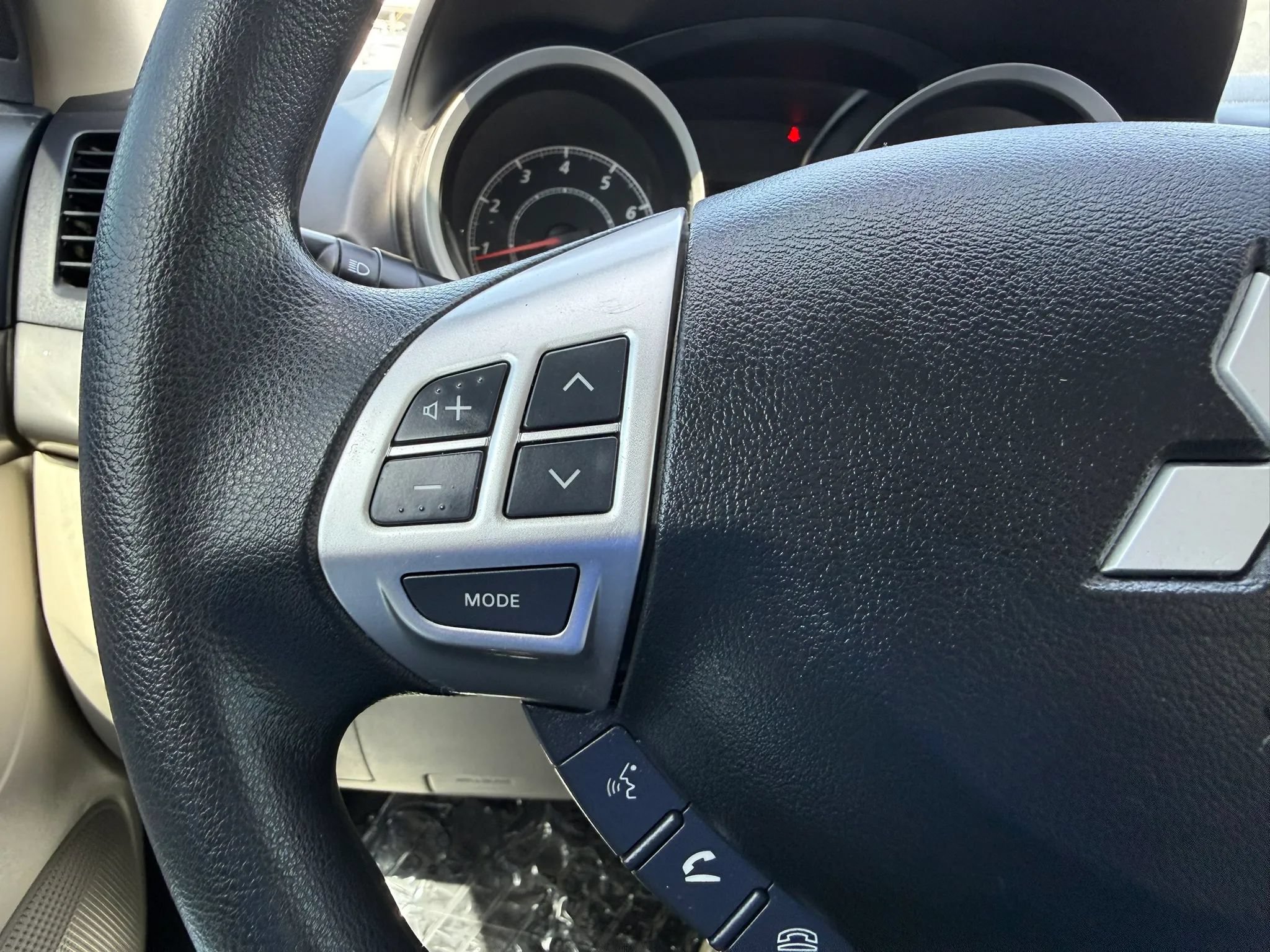 Used 2014 Mitsubishi Lancer ES FWD image 27