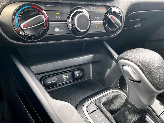 Used 2023 Kia Soul LX w/ LX Technology Package FWD image 27