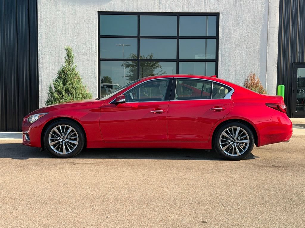 Used 2022 INFINITI Q50 Luxe AWD/4WD image 2