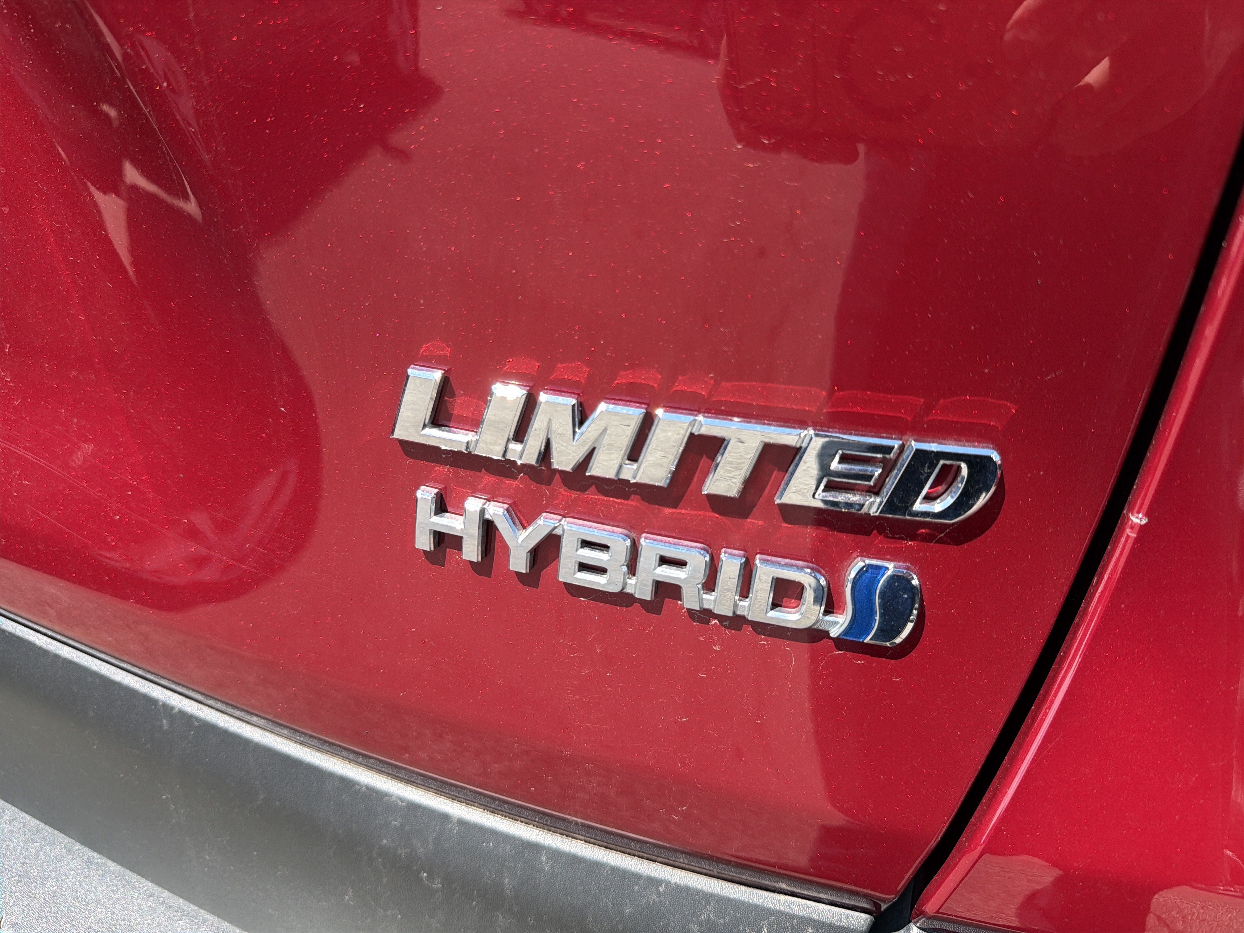 Used 2023 Toyota RAV4 Limited AWD/4WD image 8