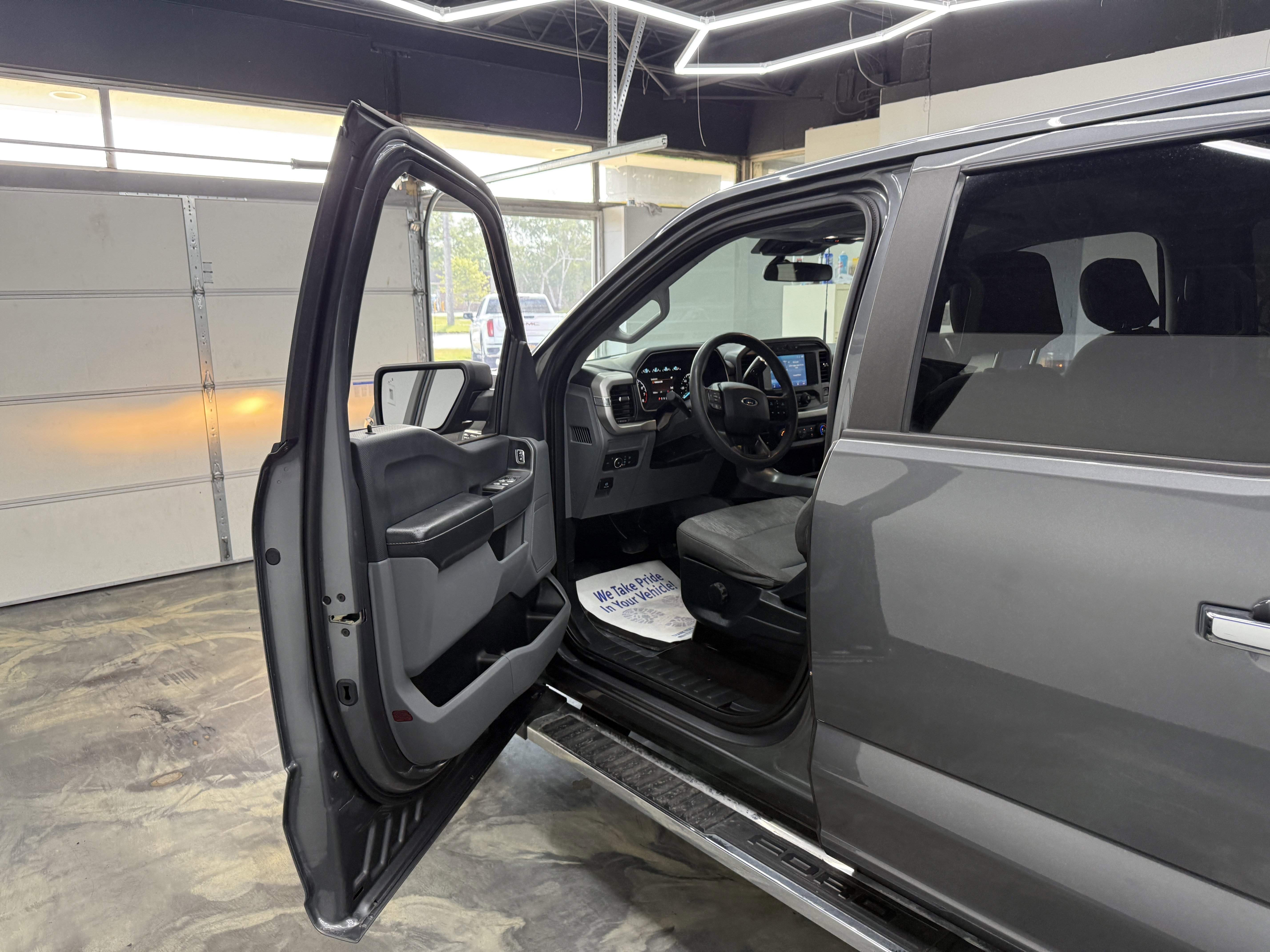 Used 2021 Ford F150 XLT w/ XTR Package AWD/4WD image 8