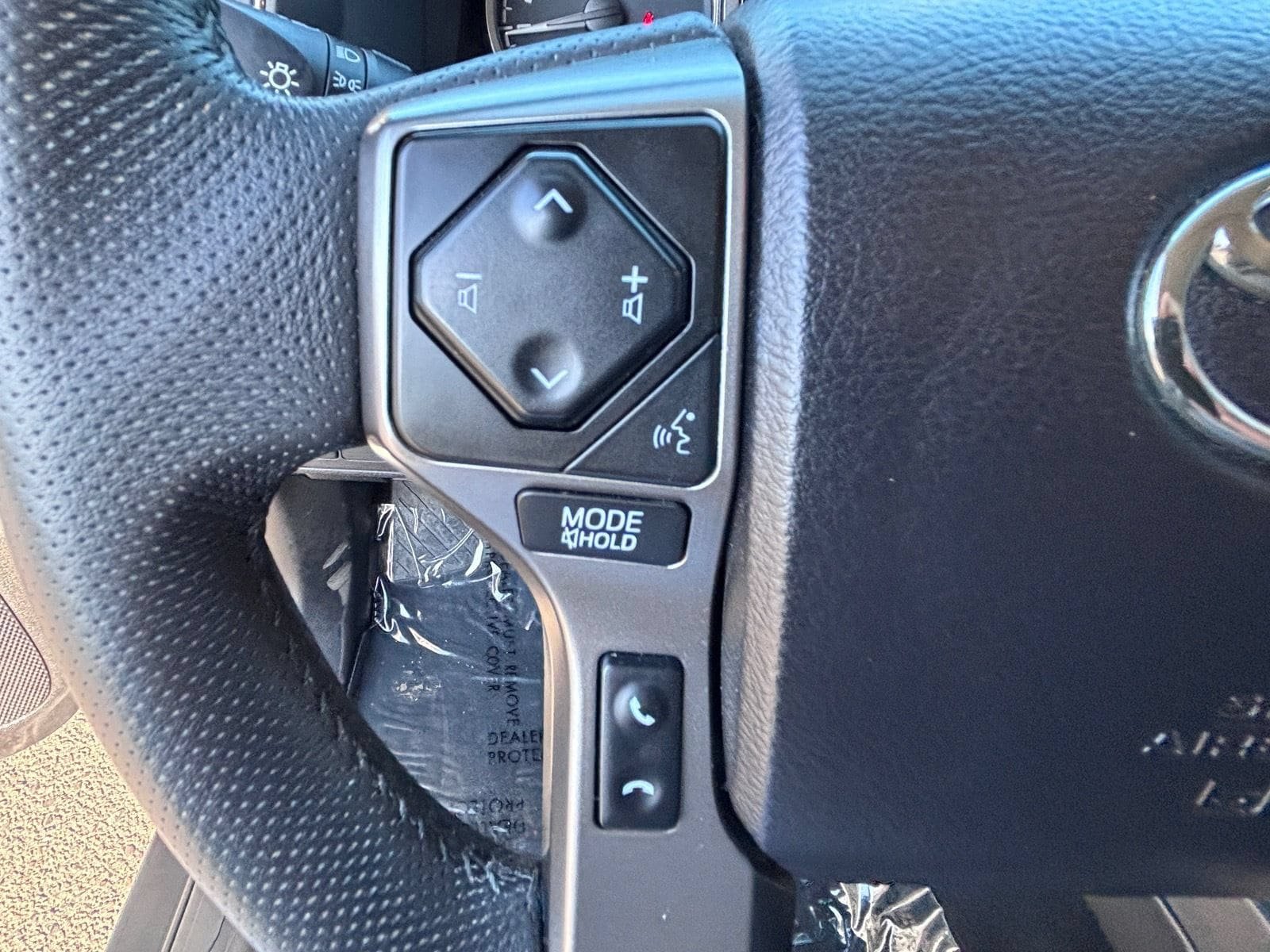Used 2021 Toyota Tacoma SR5 AWD/4WD image 24